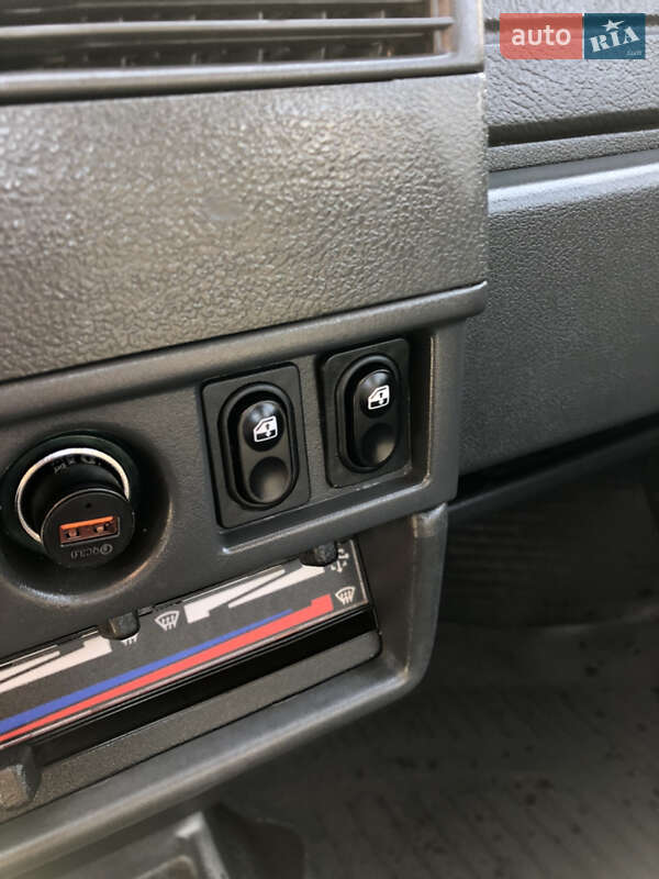 Седан ВАЗ / Lada 21099 2005 в Миколаєві