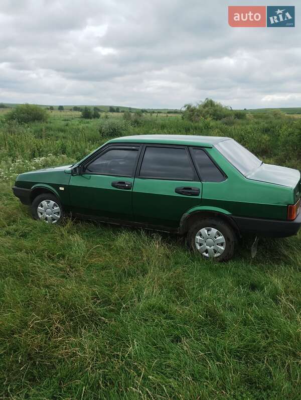 Седан ВАЗ / Lada 21099 1999 в Буске