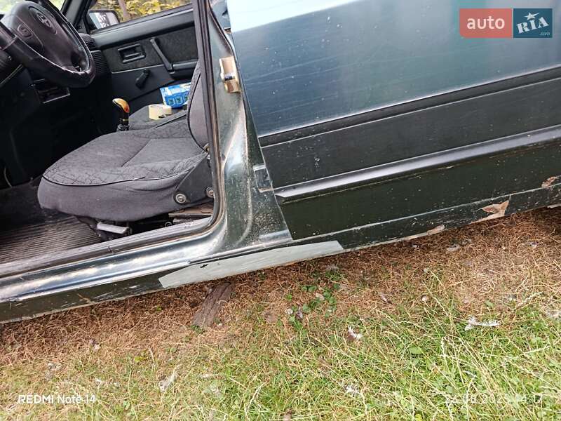 Седан ВАЗ / Lada 21099 2005 в Волочиске