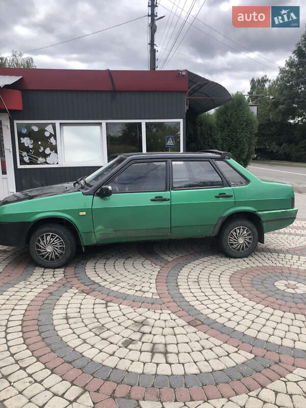 Седан ВАЗ / Lada 21099 1999 в Чернівцях