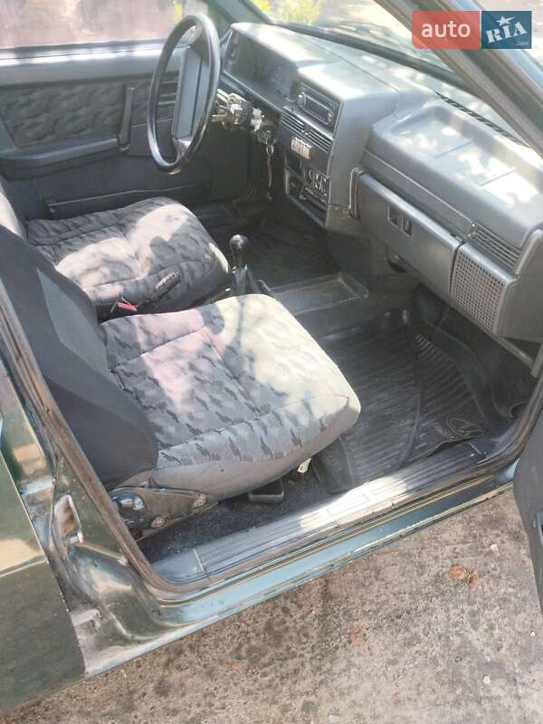 Седан ВАЗ / Lada 21099 2002 в Вознесенске