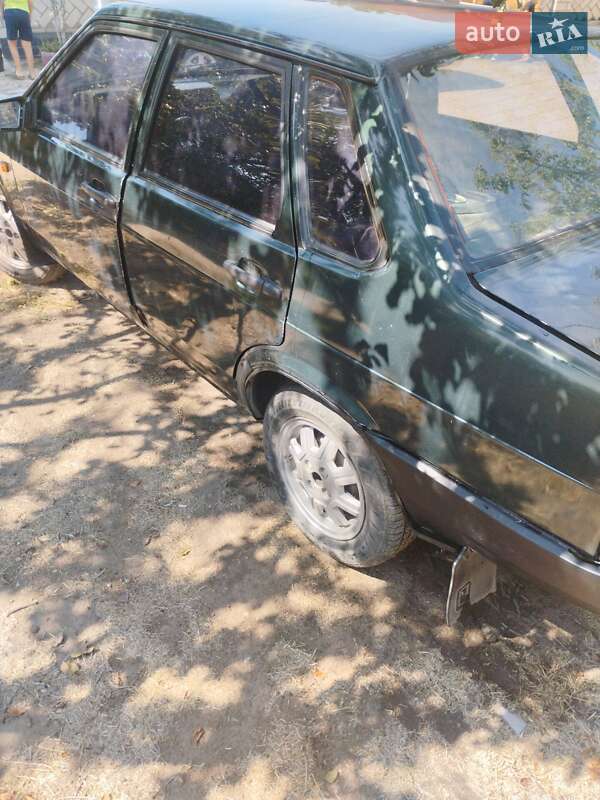 Седан ВАЗ / Lada 21099 2002 в Вознесенске