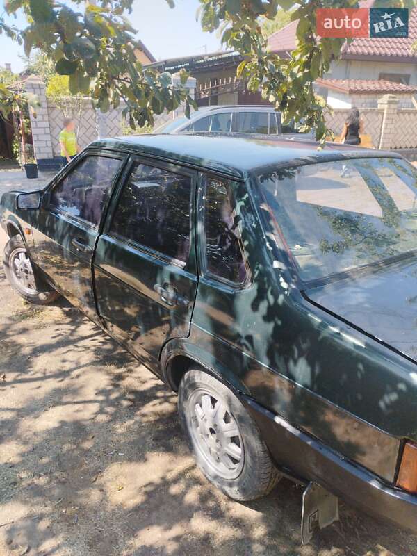 Седан ВАЗ / Lada 21099 2002 в Вознесенске