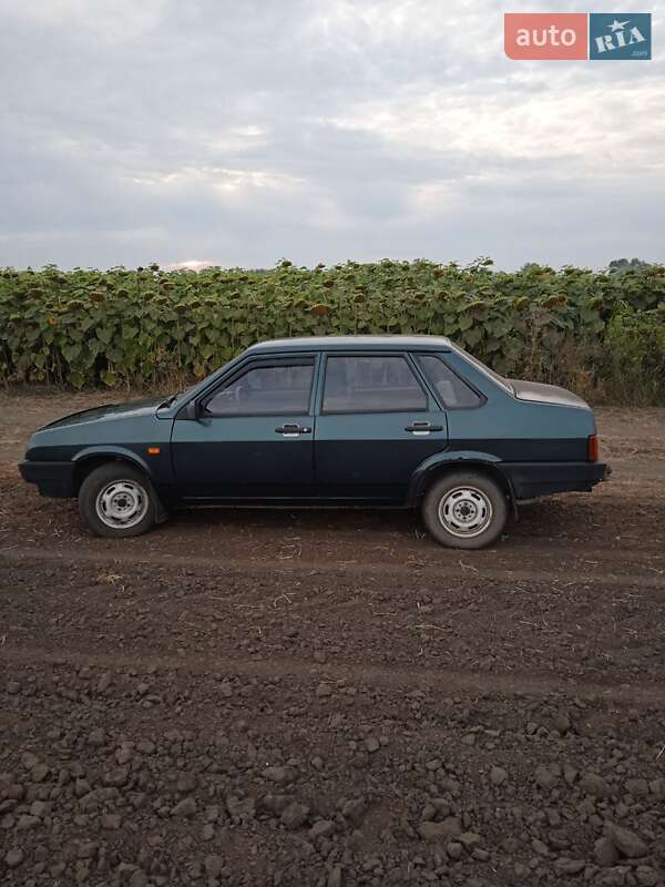 Седан ВАЗ / Lada 21099 2005 в Недригайлове