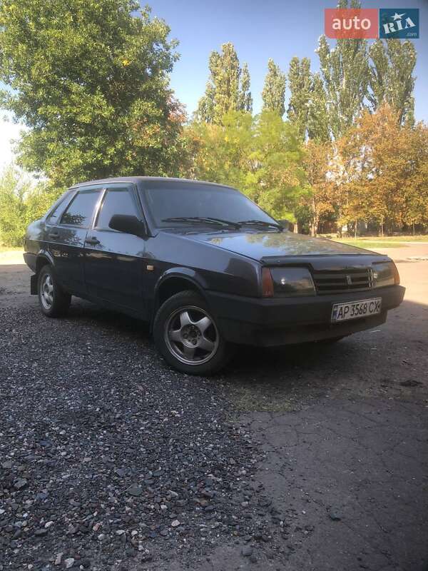 Седан ВАЗ / Lada 21099 2001 в Кривом Роге фото 3 Седан ВАЗ / Lada 21099 2001 в Кривом Роге