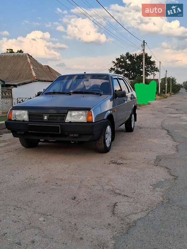 Седан ВАЗ / Lada 21099 2006 в Николаеве