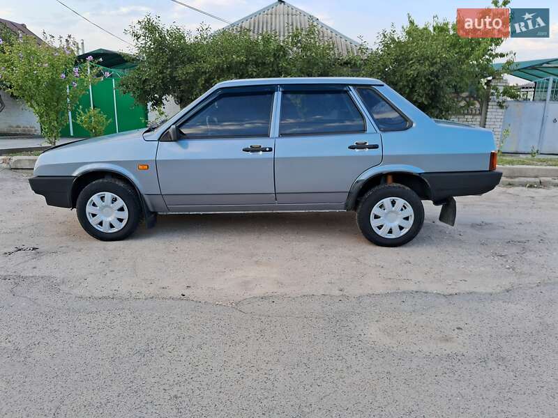 Седан ВАЗ / Lada 21099 2006 в Николаеве