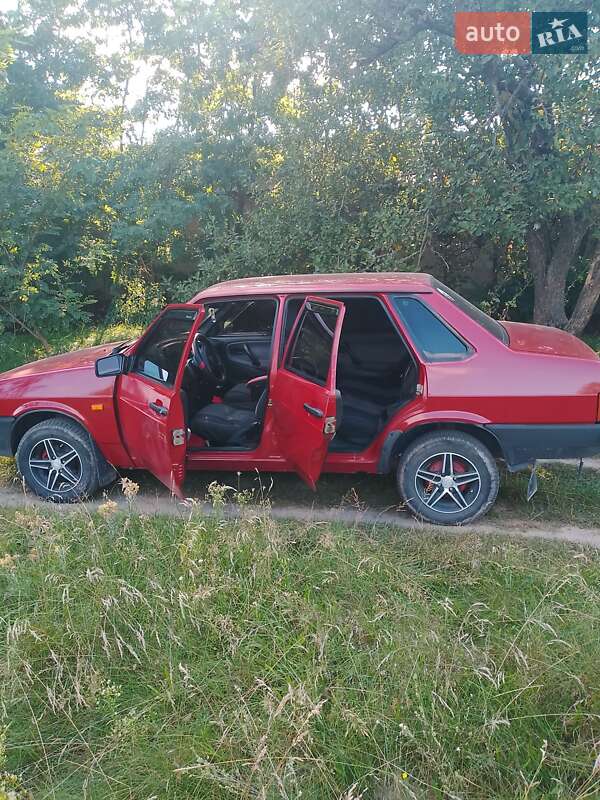 Седан ВАЗ / Lada 21099 2007 в Довбиші