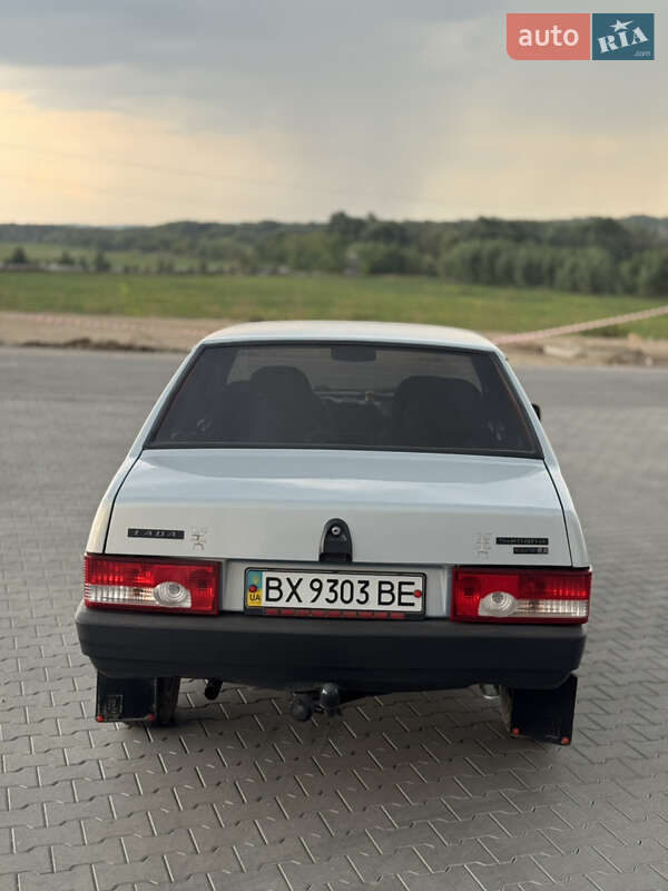 Седан ВАЗ / Lada 21099 2004 в Хмельницком