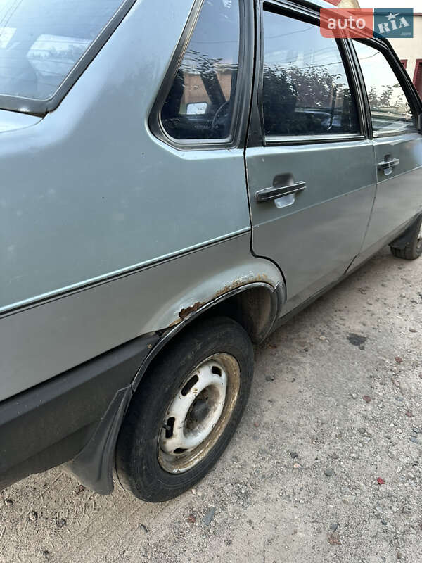 Седан ВАЗ / Lada 21099 1998 в Сумах