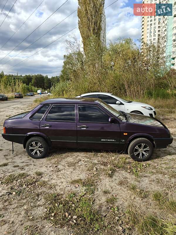 Седан ВАЗ / Lada 21099 1997 в Киеве