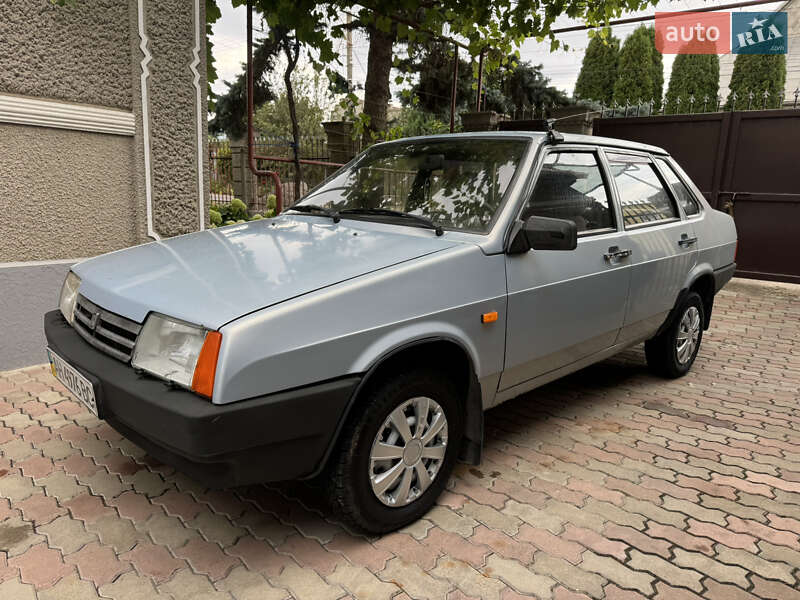 Седан ВАЗ 21099 2004 в 