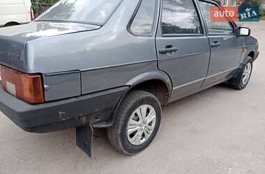 Седан ВАЗ 21099 2006 в Ромнах