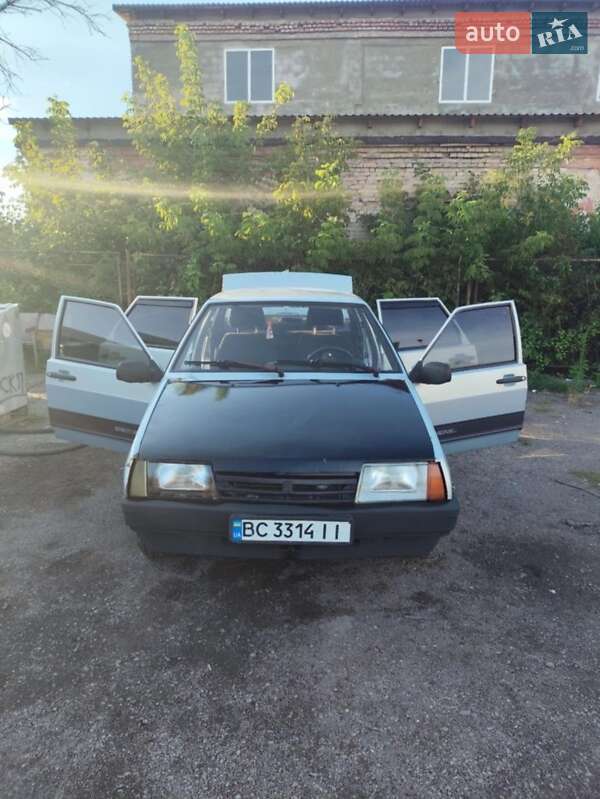 Седан ВАЗ / Lada 21099 2004 в Бродах фото 5 Седан ВАЗ / Lada 21099 2004 в Бродах