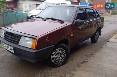 Седан ВАЗ 21099 2009 в  Седан ВАЗ 21099 2009 в