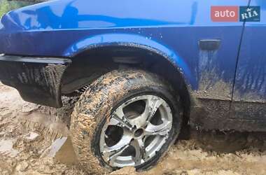Седан ВАЗ / Lada 21099 2004 в Вижнице