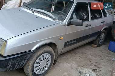 Седан ВАЗ 21099 1997 в  фото 3 Седан ВАЗ 21099 1997 в