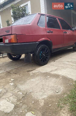 Седан ВАЗ 21099 1995 в  фото 4 Седан ВАЗ 21099 1995 в