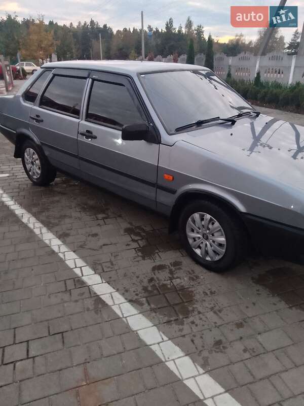 Седан ВАЗ / Lada 21099 2006 в Олевске