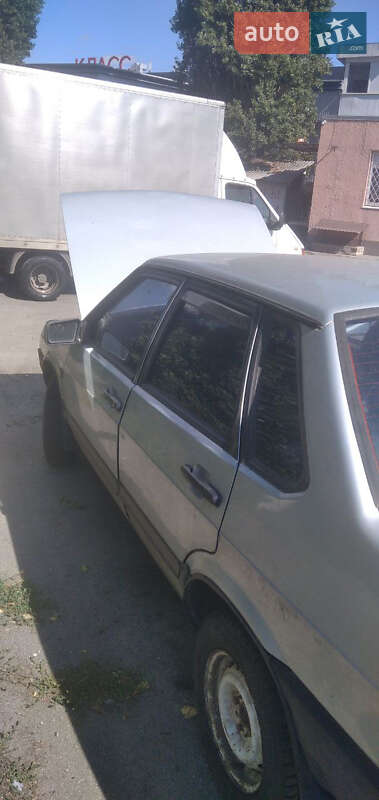 Седан ВАЗ / Lada 21099 2002 в Харькове