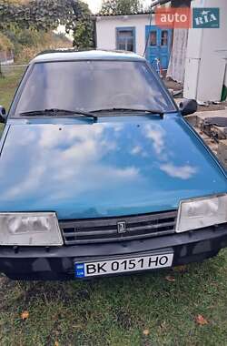 Седан ВАЗ 21099 2000 в Ровно Седан ВАЗ 21099 2000 в Ровно