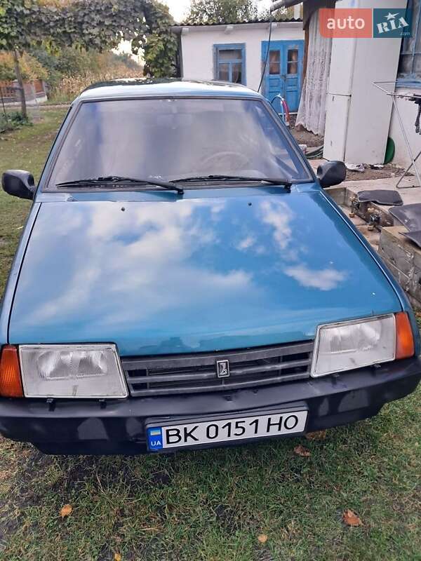 Седан ВАЗ / Lada 21099 2000 в Рівному