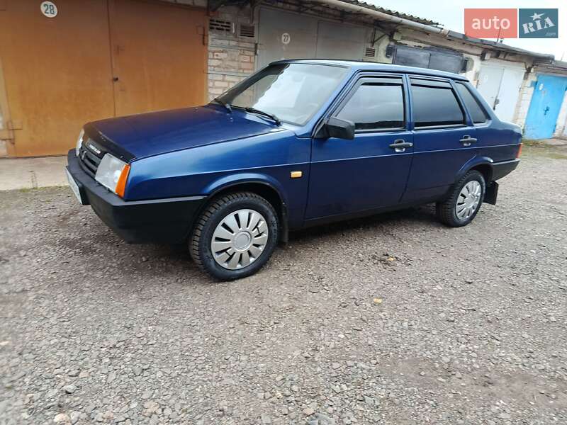 Седан ВАЗ 21099 2005 в 