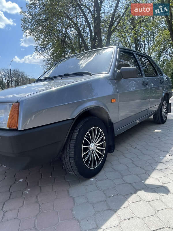 Седан ВАЗ / Lada 21099 2006 в Волочиську