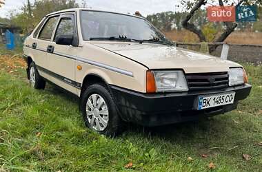Седан ВАЗ 21099 1995 в Дубно