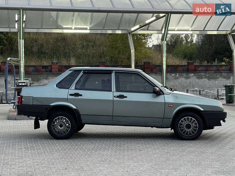 Седан ВАЗ / Lada 21099 2008 в Рівному фото 3 Седан ВАЗ / Lada 21099 2008 в Рівному