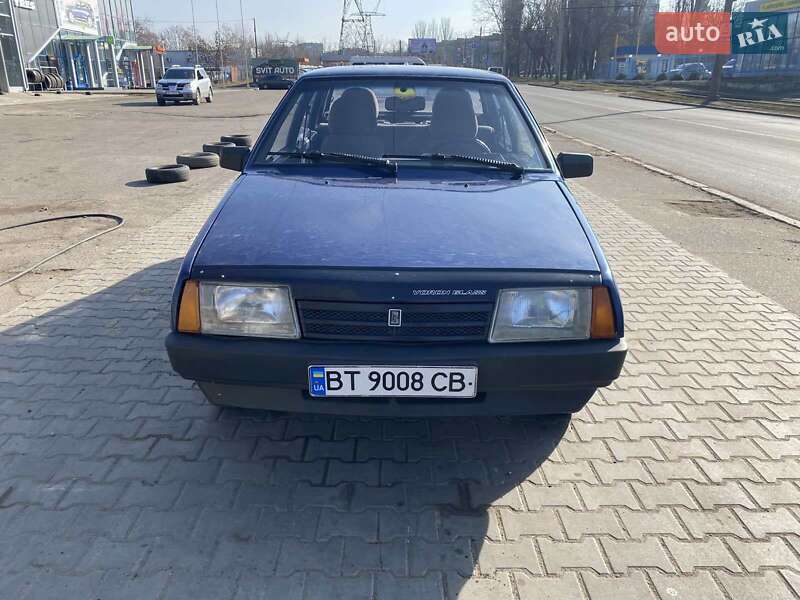Седан ВАЗ / Lada 21099 2004 в Николаеве