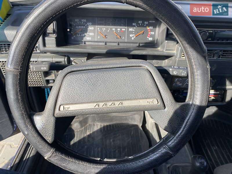 Седан ВАЗ / Lada 21099 2004 в Николаеве