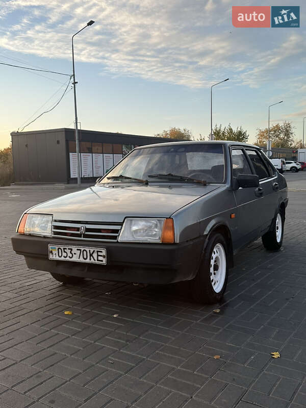 Седан ВАЗ / Lada 21099 1996 в Днепре