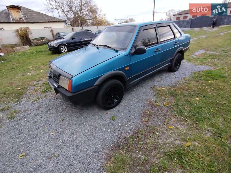 Седан ВАЗ / Lada 21099 1999 в Мирополе