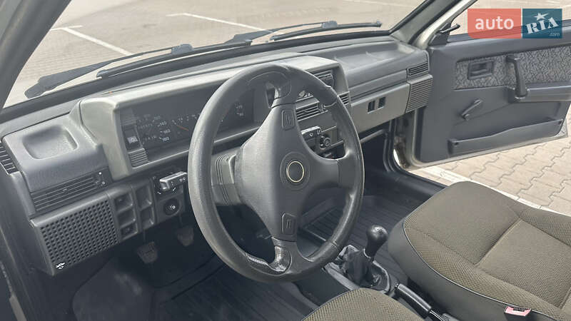 Седан ВАЗ / Lada 21099 2006 в Киеве