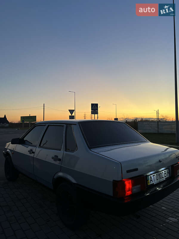 Седан ВАЗ / Lada 21099 2004 в Ивано-Франковске