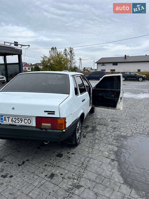 Седан ВАЗ / Lada 21099 1994 в Ивано-Франковске