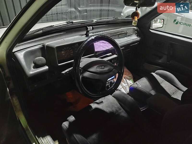 Седан ВАЗ / Lada 21099 1996 в Днепре