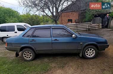 Седан ВАЗ / Lada 21099 2001 в Чугуеве