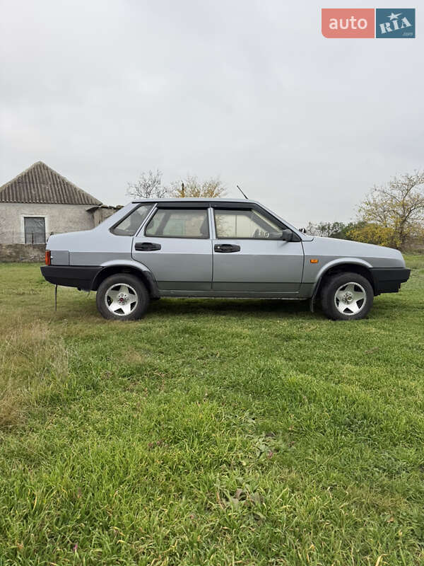 Седан ВАЗ / Lada 21099 2006 в Николаеве