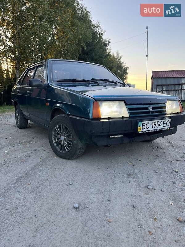Седан ВАЗ / Lada 21099 2001 в Львове