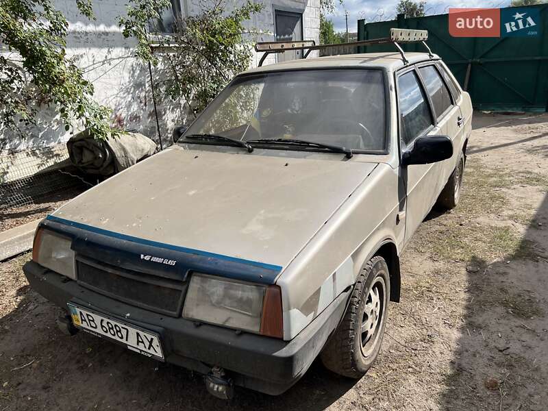 Седан ВАЗ / Lada 21099 1997 в Чугуеве фото 3 Седан ВАЗ / Lada 21099 1997 в Чугуеве