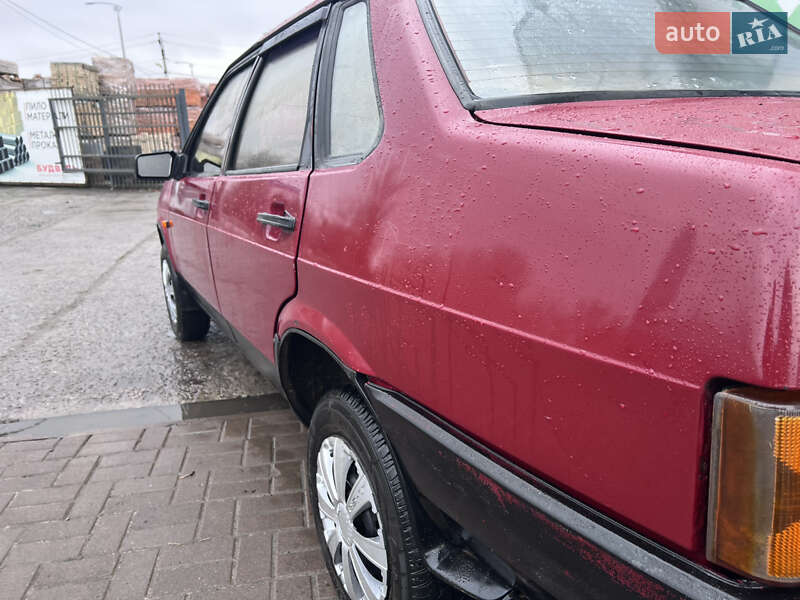 Седан ВАЗ / Lada 21099 1993 в Полтаве