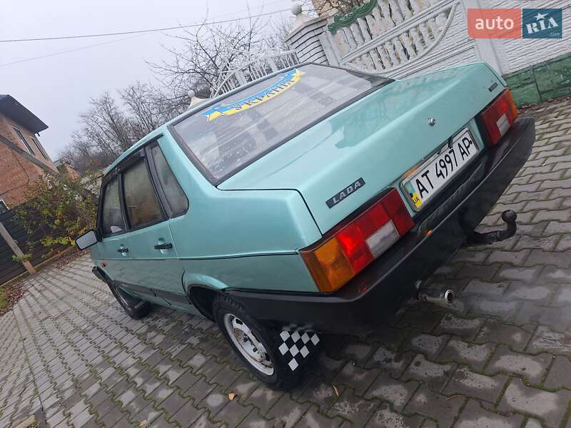 Седан ВАЗ / Lada 21099 2003 в Черновцах