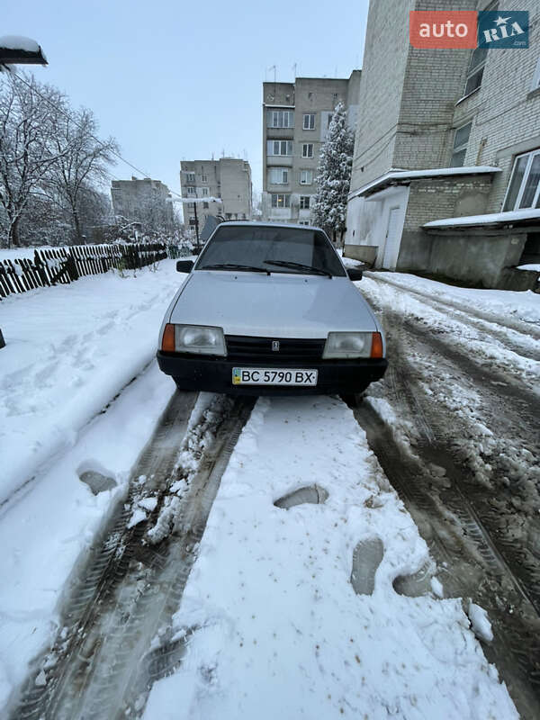 Седан ВАЗ / Lada 21099 2004 в Львове