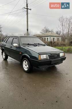 Седан ВАЗ 21099 2004 в Новоархангельську