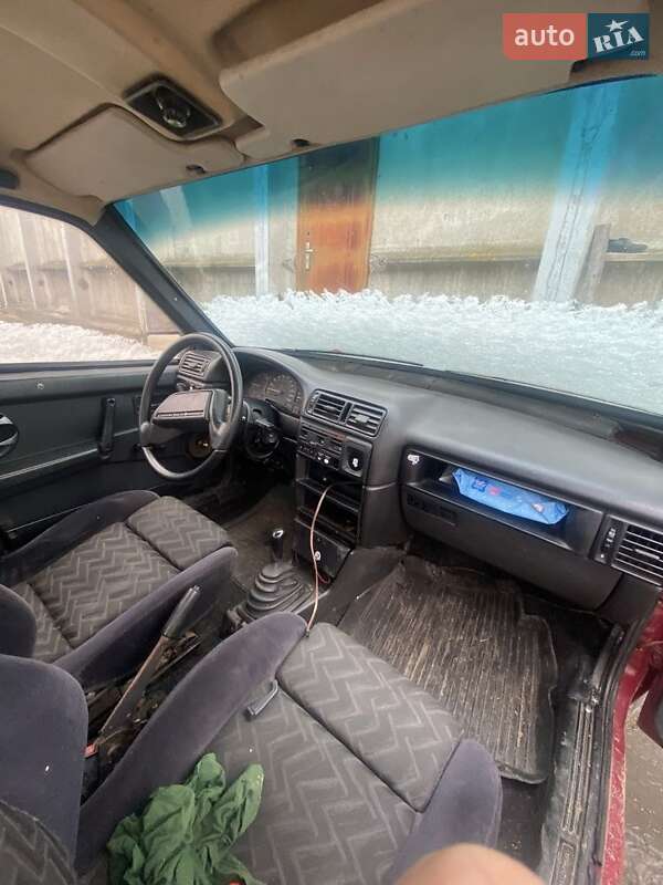 Седан ВАЗ / Lada 21099 1993 в Вараше