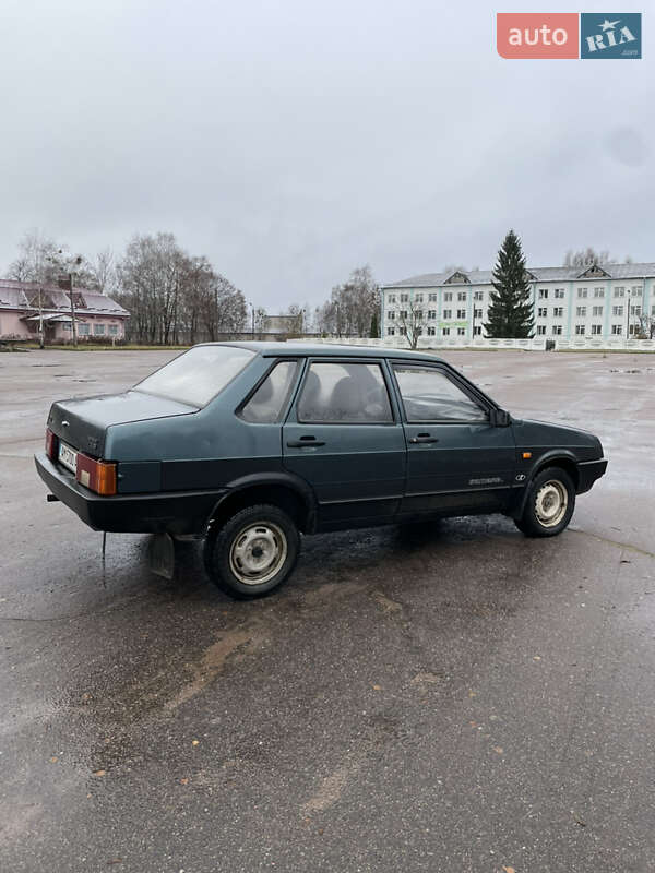 Седан ВАЗ / Lada 21099 2004 в Емильчине