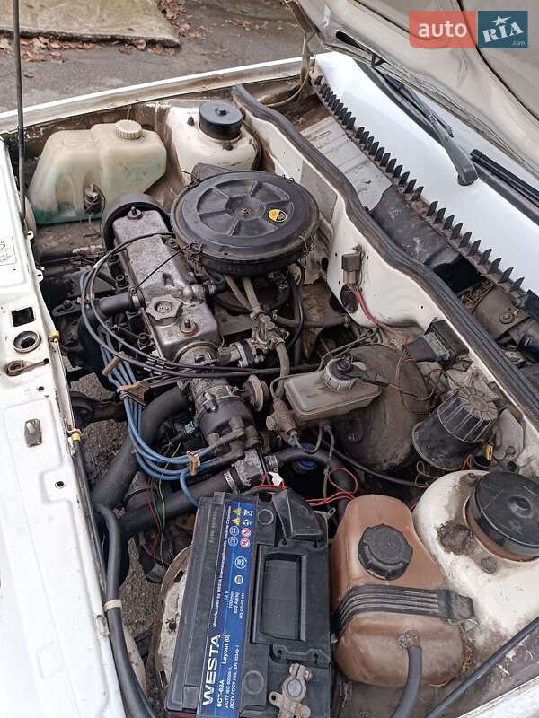 Седан ВАЗ / Lada 21099 2001 в Києві