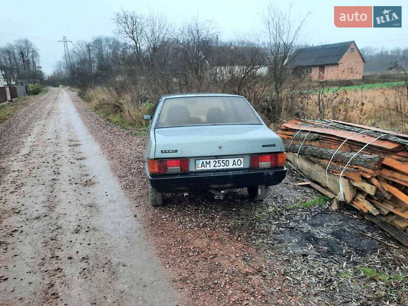 Седан ВАЗ / Lada 21099 2007 в Житомире